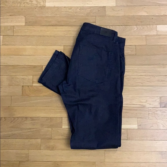 Collaboration Costume national with E - Picture 1 of 4